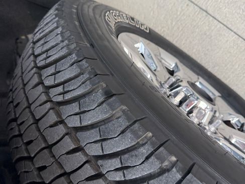 Used 2019 Ford F250 Lariat w/ Lariat Ultimate Package image 9