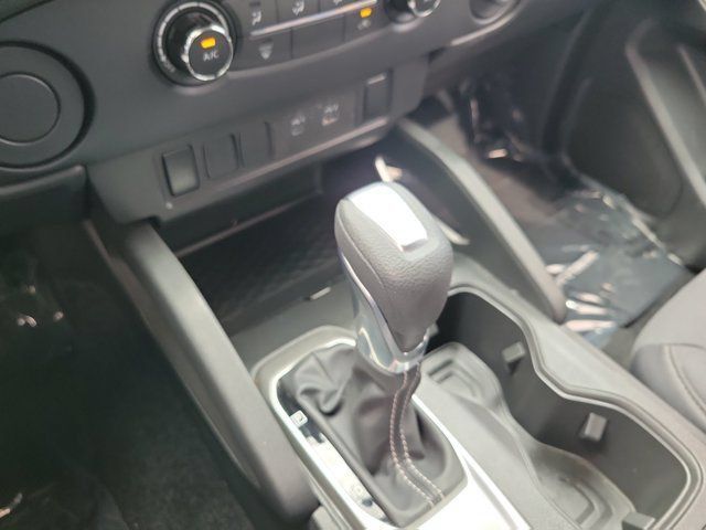 Used 2024 Nissan Frontier SV RWD image 20