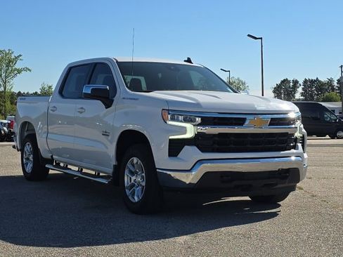 Used 2023 Chevrolet Silverado 1500 LT AWD/4WD image 8