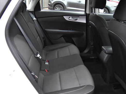 Used 2024 Kia Forte LXS image 33