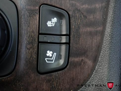 Used 2023 GMC Acadia Denali w/ Denali Technology Package AWD/4WD image 11
