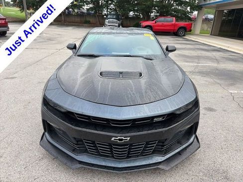 Used 2019 Chevrolet Camaro SS RWD image 11