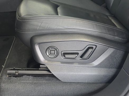 Used 2025 Audi Q7 3.0T Premium Plus image 25