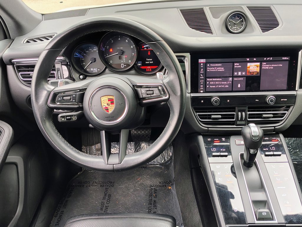 Used 2024 Porsche Macan AWD/4WD image 34