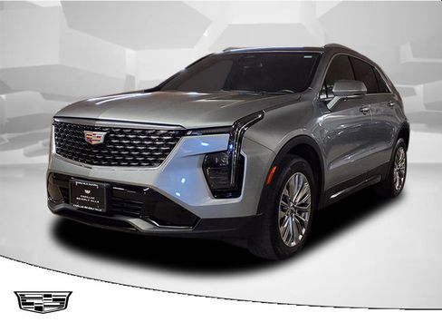 Used 2024 Cadillac XT4 Premium Luxury image 1