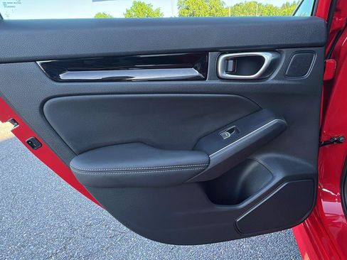 Used 2024 Honda Civic Touring image 17