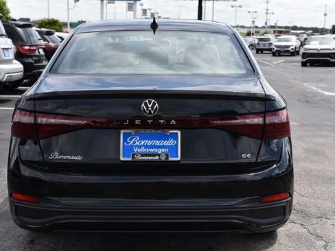 New 2026 Volkswagen Jetta SE FWD image 6