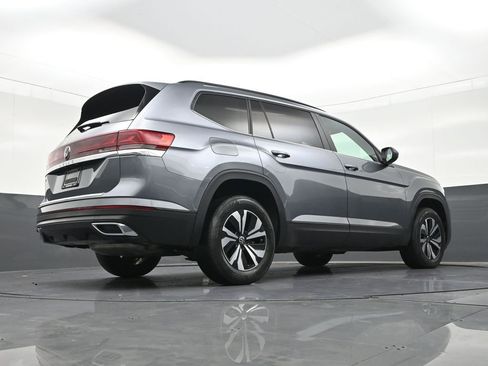 Used 2024 Volkswagen Atlas SE FWD image 30