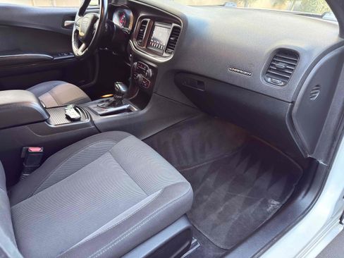 Used 2018 Dodge Charger SXT w/ Blacktop Package image 35