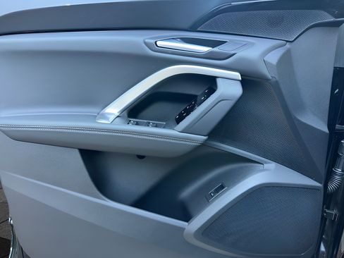 Certified 2025 Audi Q5 Premium AWD/4WD image 11