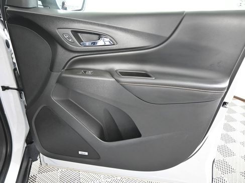 Used 2020 Chevrolet Equinox Premier AWD/4WD image 12