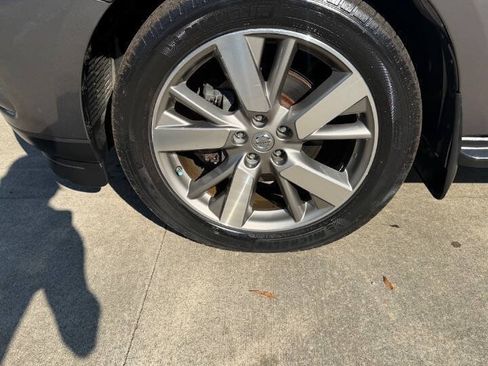 Used 2015 Nissan Pathfinder Platinum w/ Family Entertainment Package FWD image 8