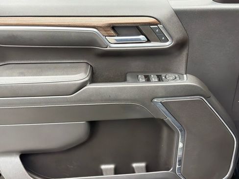 Used 2023 Chevrolet Silverado 1500 RST RWD image 3