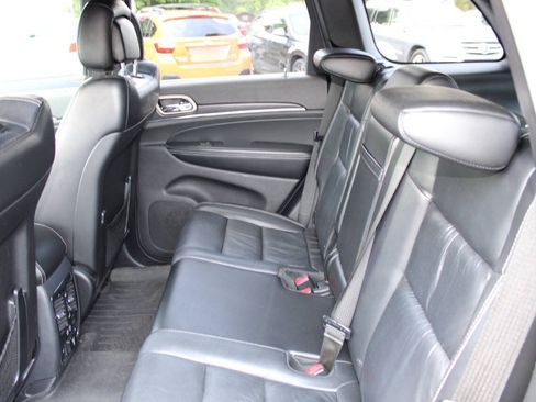 Used 2016 Jeep Grand Cherokee Limited AWD/4WD image 18