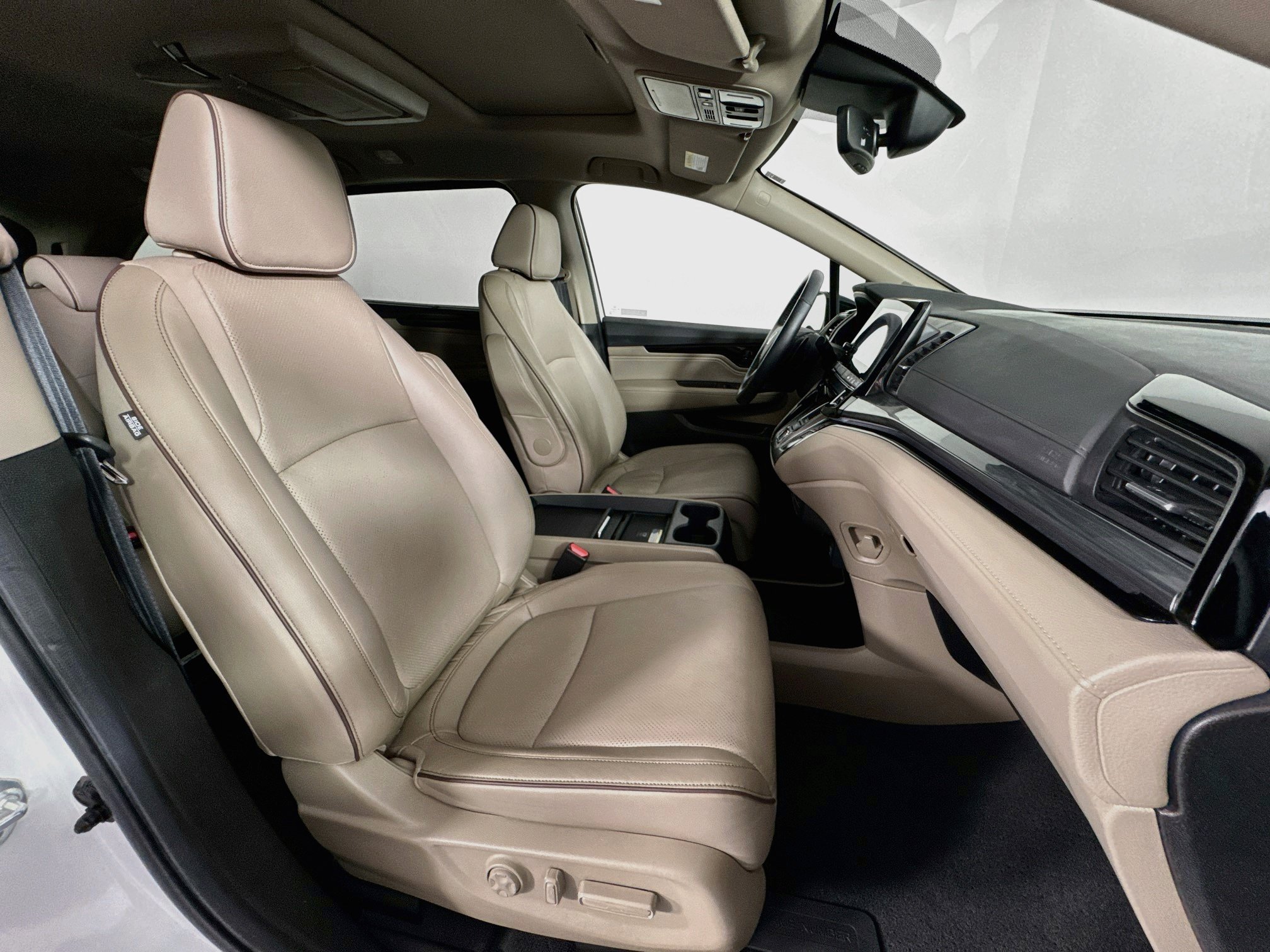 Certified 2024 Honda Odyssey Elite image 31