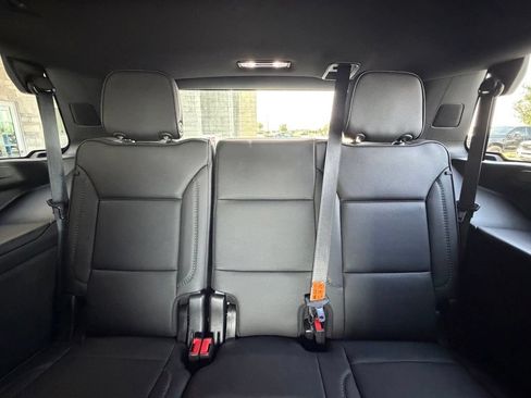 Used 2024 GMC Yukon Denali AWD/4WD image 19