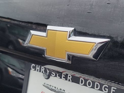 Used 2023 Chevrolet Equinox LT AWD/4WD image 6