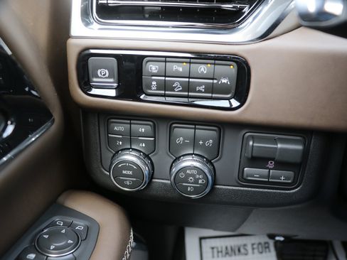 New 2026 GMC Yukon XL Denali Ultimate AWD/4WD image 12