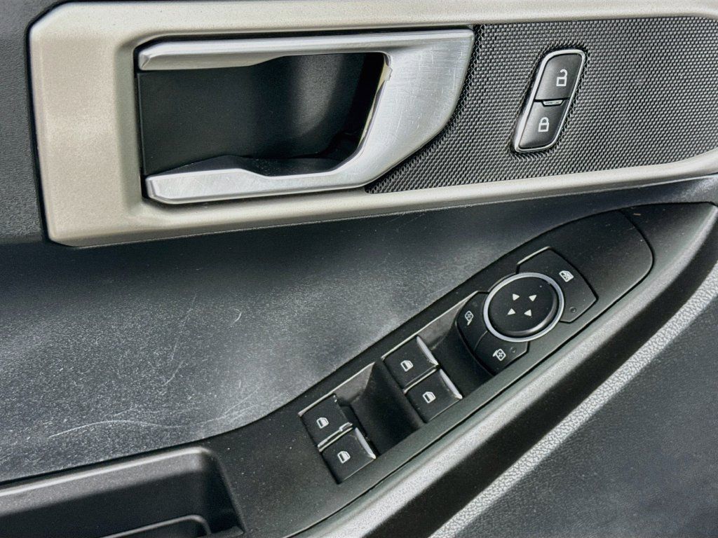 Used 2021 Ford Explorer 2WD image 18