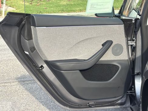 Used 2025 Tesla Model 3 Long Range image 28