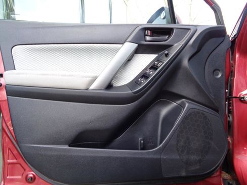 Used 2017 Subaru Forester 2.5i Premium w/ All-Weather Package image 13