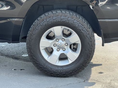 Used 2019 RAM 1500 Big Horn AWD/4WD image 14