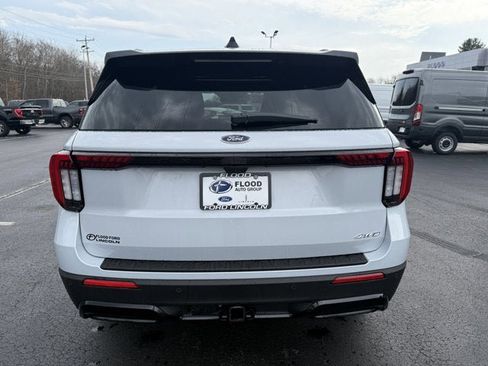New 2026 Ford Explorer ST-Line image 6