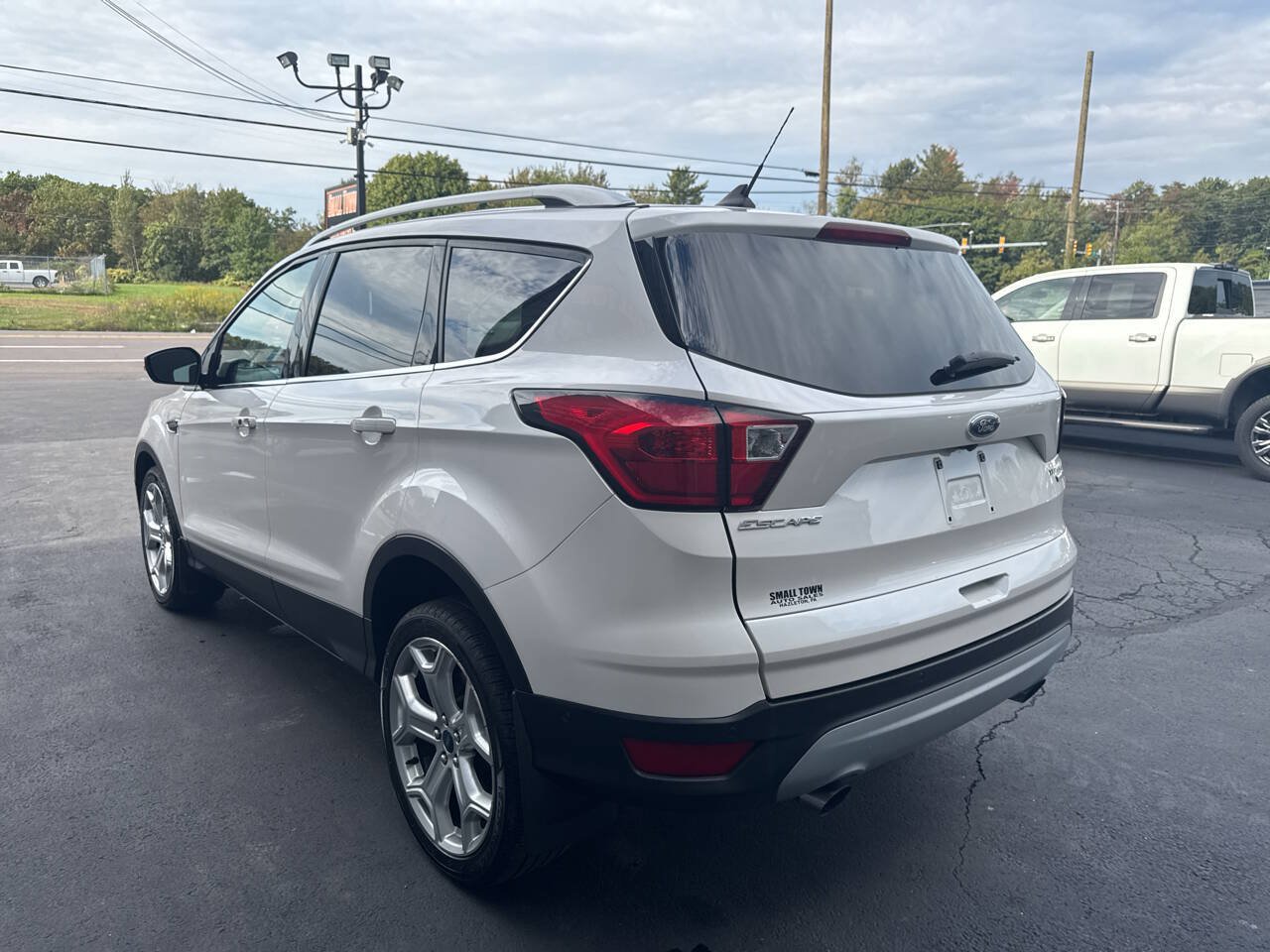Used 2019 Ford Escape Titanium AWD/4WD image 6