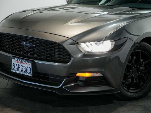 Used 2016 Ford Mustang Coupe RWD image 10