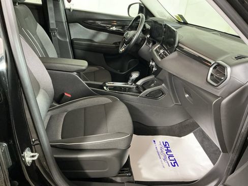 Used 2024 Chevrolet TrailBlazer LT w/ LT Cold Weather Package AWD/4WD image 21