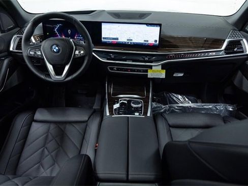 New 2026 BMW X5 xDrive50e image 23