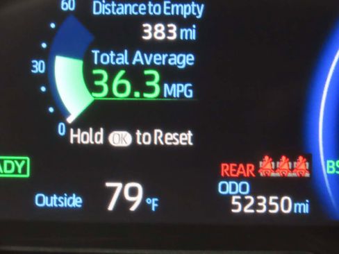 Used 2025 Toyota RAV4 LE AWD/4WD image 7