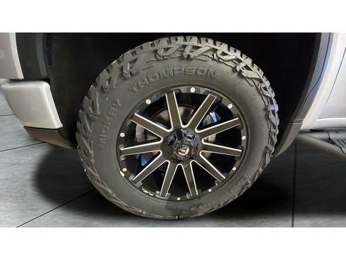 Used 2022 GMC Sierra 1500 AT4 w/ AT4 Premium Package AWD/4WD image 3