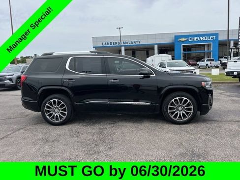 Used 2023 GMC Acadia Denali w/ Denali Ultimate Package AWD/4WD image 2