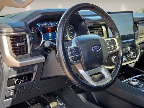 Used 2023 Ford Expedition XLT RWD image 14