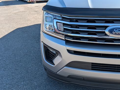 Used 2020 Ford Expedition XLT w/ Equipment Group 202A RWD image 9