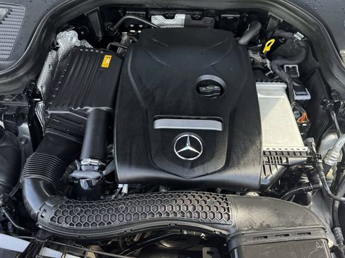 Used 2019 Mercedes-Benz GLC 300 4MATIC image 14
