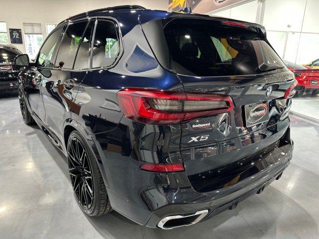 Used 2019 BMW X5 xDrive50i w/ M Sport Package AWD/4WD image 26