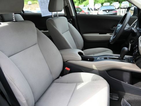 Used 2020 Honda HR-V LX image 15