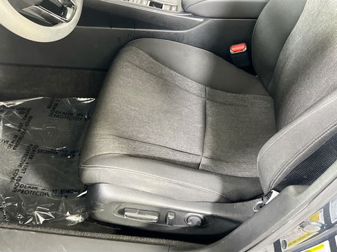 Used 2023 Honda Accord EX image 18