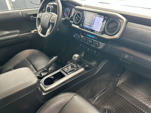 Used 2023 Toyota Tacoma Limited AWD/4WD image 14