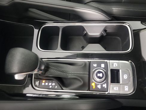 Used 2022 Kia Telluride LX image 32