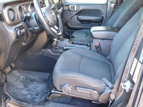 Used 2018 Jeep Wrangler Unlimited Sport S AWD/4WD image 14