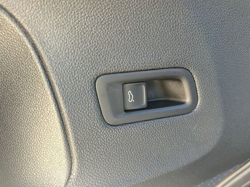 New 2026 Volkswagen Atlas Cross Sport SEL R-Line image 54