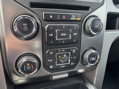 Used 2014 Ford F150 FX4 w/ Equipment Group 402A Luxury AWD/4WD image 37