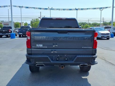 Used 2019 Chevrolet Silverado 1500 Custom Trail Boss AWD/4WD image 19