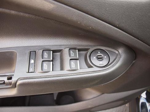 Used 2017 Ford Escape Titanium image 8