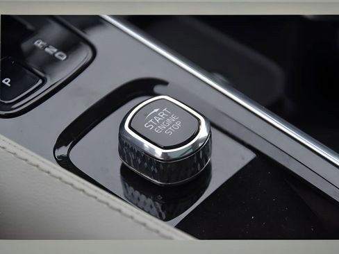 Certified 2023 Volvo XC90 B6 Plus w/ Protection Package Premier image 38