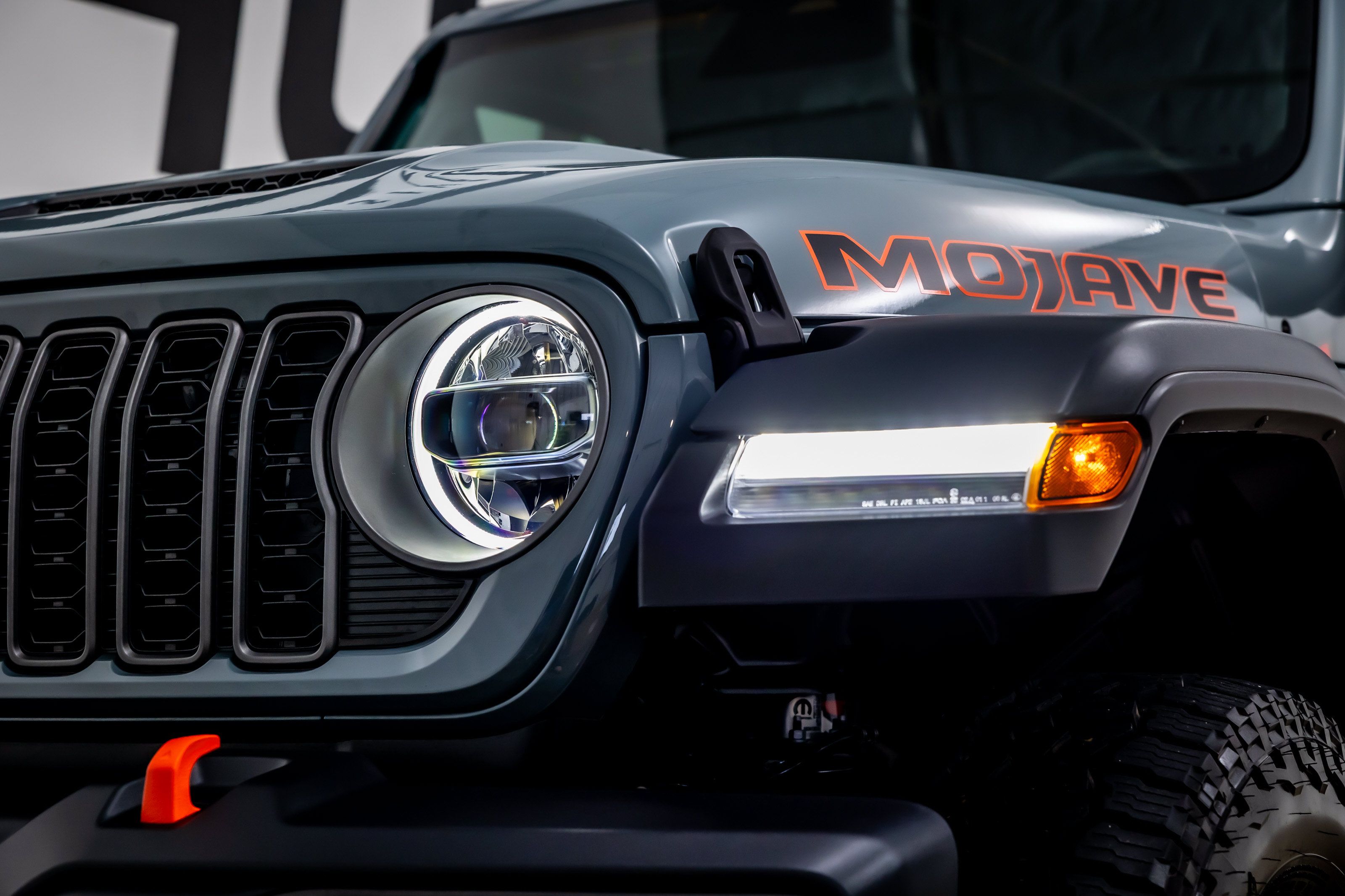 Used 2026 Jeep Gladiator Mojave AWD/4WD image 15