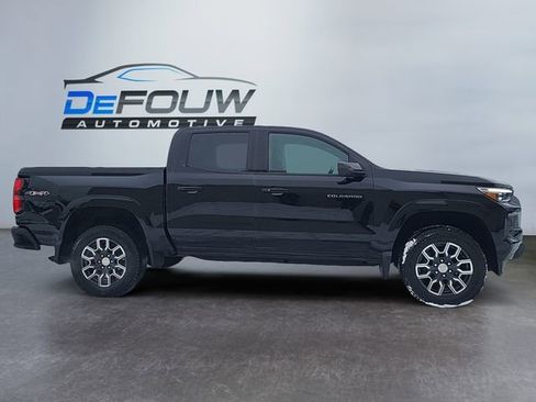 Used 2023 Chevrolet Colorado LT image 2